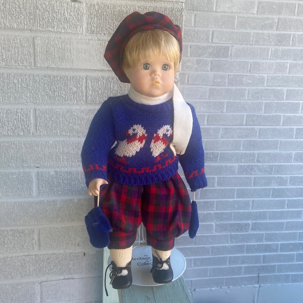 Vintage Heritage Mint Doll Collection, 1992, Winter Child, sweater and mittens